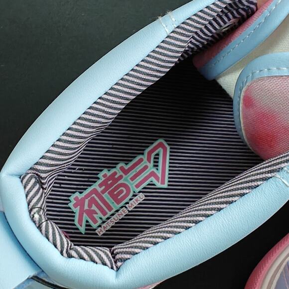 Hatsune Miku Ground Up Women's Sneakers Size 6 High Top Casual Shoes RARE NWT - Picture 9 of 11